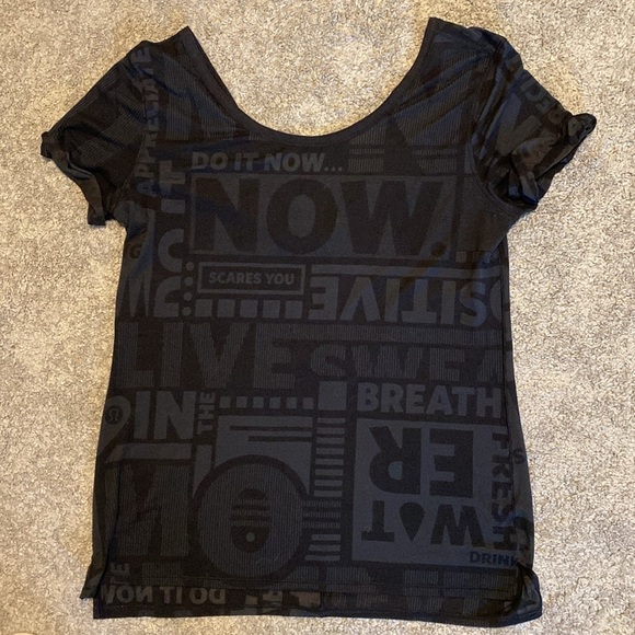 EUC Lululemon Loose Fit Short Sleeve V Neck Workout Shirt - Picture 4 of 6